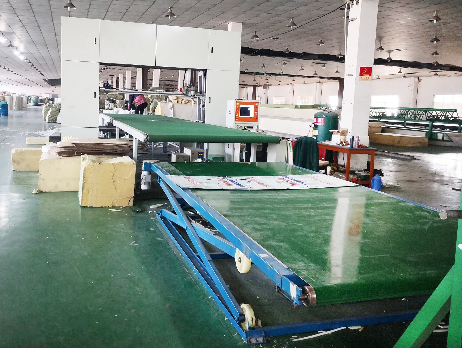 CNC Sponge Shaped Cutting Machine001 CNC Sponge Shaped Cutting Machine001